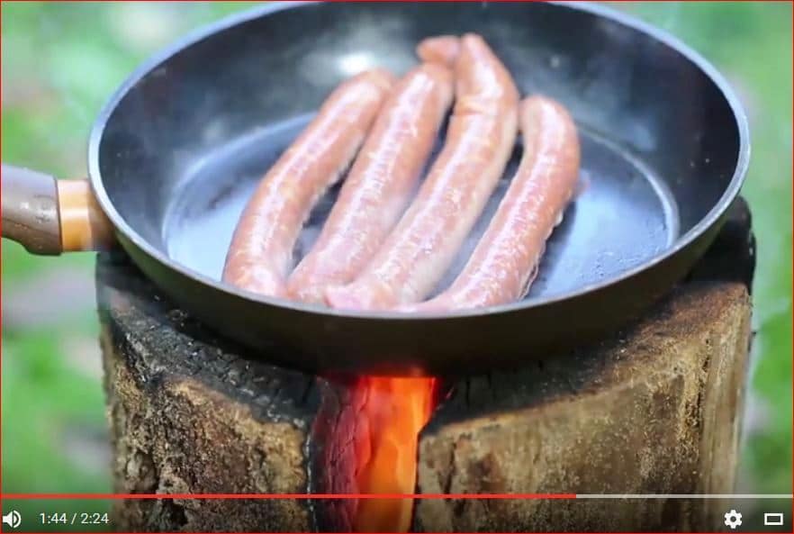 Vidéo : Transformer UNE BÛCHE (!) en barbecue.